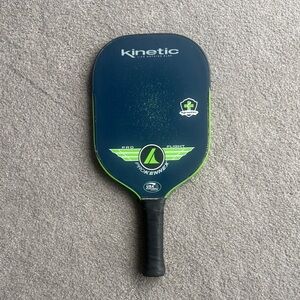 ProKennex Proflight 10 mm pickleball paddle